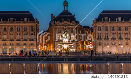 Place de la Bourse and Miroir d'eau day to night timelapse in Bordeaux, France Place de la Bourse and Miroir d'eau day to night timelapse in Bordeaux, France 140891218