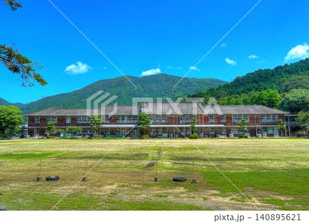 秋月城址の秋月中学校 140895621