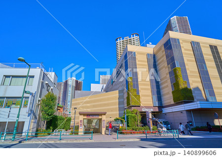 川崎市中原区の不動前通り北側交差点(R409)からグランツリー武蔵小杉の南西側(地下駐輪場等)を見る 川崎市中原区の不動前通り北側交差点(R409)からグランツリー武蔵小杉の南西側(地下駐輪場等)を見る 140899606