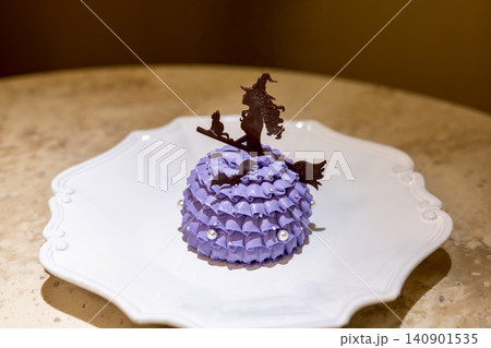魔女をモチーフにしたハロウィンスイーツ 魔女をモチーフにしたハロウィンスイーツ 140901535