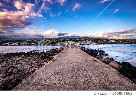 Jetty in Saint-Pierre, La Reunion island Jetty in Saint-Pierre, La Reunion island 140907662