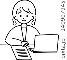 PC前で作業する女性(線画) 140907945