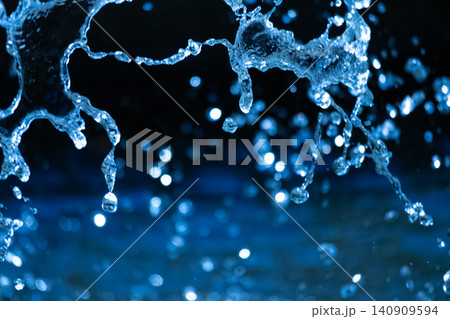 水のしぶき 水のしぶき 140909594