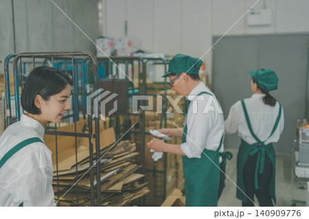 supermarket 140909776