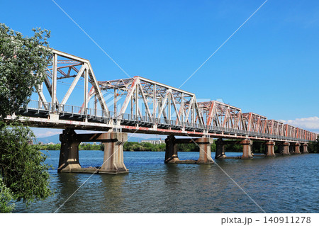 淀川に架かる赤川鉄橋(大阪) 淀川に架かる赤川鉄橋(大阪) 140911278
