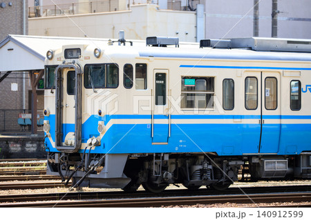 徳島運転所で休むキハ47形気動車(JR四国) 徳島運転所で休むキハ47形気動車(JR四国) 140912599