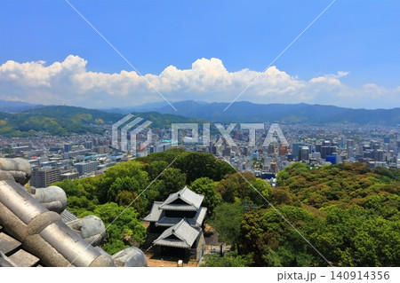 【愛媛県】松山城内から見た松山市街地と町並み(現存12天守) 【愛媛県】松山城内から見た松山市街地と町並み(現存12天守) 140914356