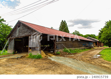 岩手県の牧場の小屋 岩手県の牧場の小屋 140915739