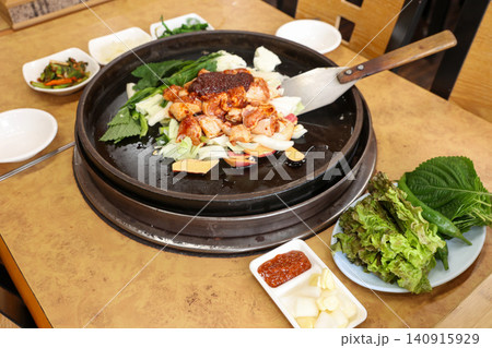 Raw Spicy Korean Chicken Stir Fry Dakgalbi with Vegetables 140915929