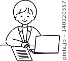 PC前で作業する男性(線画) 140920357