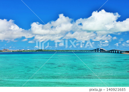 沖縄 伊良部島からの青空と海 沖縄 伊良部島からの青空と海 140921685