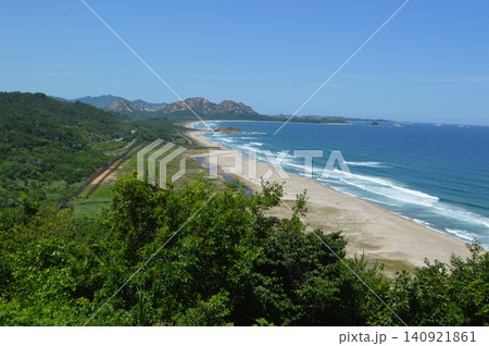 韓国 高城統一展望台から望む北朝鮮方面の風景 韓国 高城統一展望台から望む北朝鮮方面の風景 140921861
