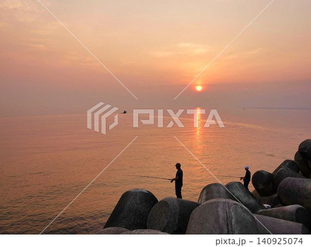 海に沈む夕日 海に沈む夕日 140925074