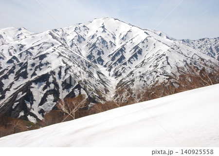 雪解けの飯豊山 140925558