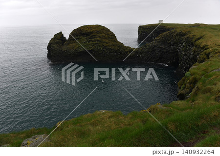 Rugged basalt coastline and ocean bay at Arnarstapi, Iceland Rugged basalt coastline and ocean bay at Arnarstapi, Iceland 140932264