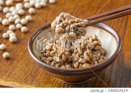 納豆を食べる 納豆を食べる 140932624