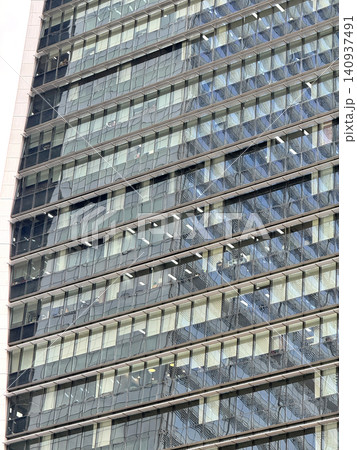 Geometric Grid Pattern Of Modern Glass Skyscraper Facade 140937491