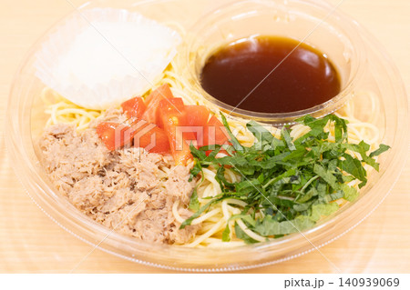 ツナと大根おろしと大葉の冷製パスタ ツナと大根おろしと大葉の冷製パスタ 140939069