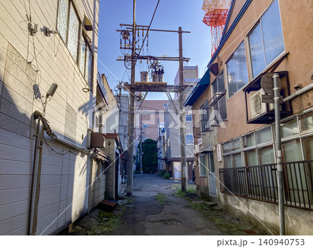 商店街の裏路地 商店街の裏路地 140940753