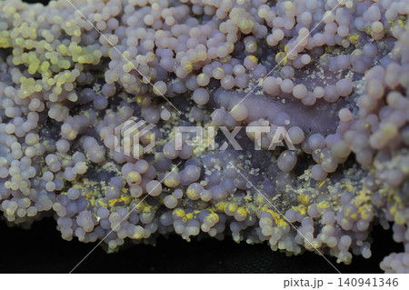 grape agate mineral texture 140941346