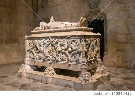 Vasco da Gama tomb in of a church in Jeronimos (Hieronymites) monastery in Lisbon, Portugal Vasco da Gama tomb in of a church in Jeronimos (Hieronymites) monastery in Lisbon, Portugal 140943433