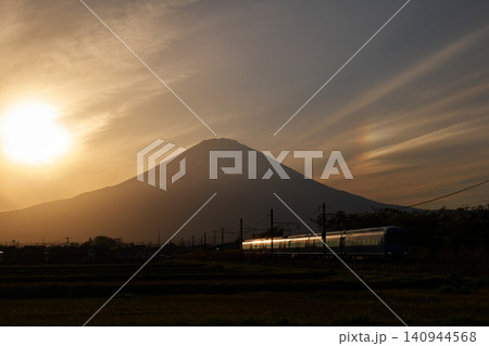 富士山と御殿場線 富士山と御殿場線 140944568
