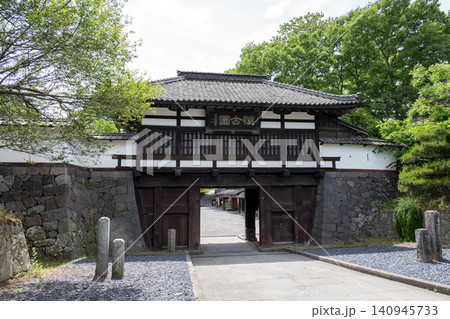 小諸城跡に現存する三の門 小諸城跡に現存する三の門 140945733