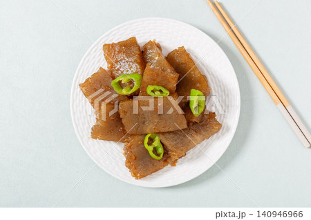 stir Fried Chinese Sweet Potato Starch Jelly Menzi with Chili Peppers stir Fried Chinese Sweet Potato Starch Jelly Menzi with Chili Peppers 140946966