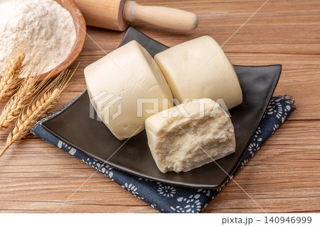 sliced White Steamed Buns, Traditional Chinese Soft Mantou Bread sliced White Steamed Buns, Traditional Chinese Soft Mantou Bread 140946999