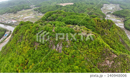 広島県三原市の晴天の小早川隆景「高山城」曲輪と空撮 広島県三原市の晴天の小早川隆景「高山城」曲輪と空撮 140948006