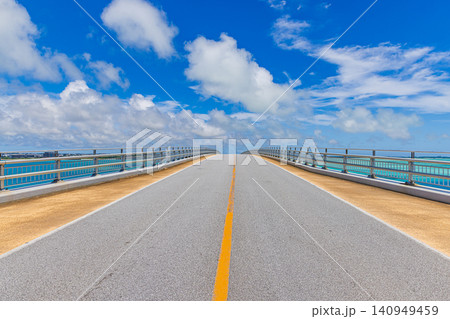 宮古島　伊良部大橋から望む絶景 140949459