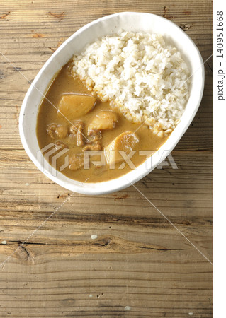 押し麦ご飯とマッサマンカレーを単品撮影 押し麦ご飯とマッサマンカレーを単品撮影 140951668