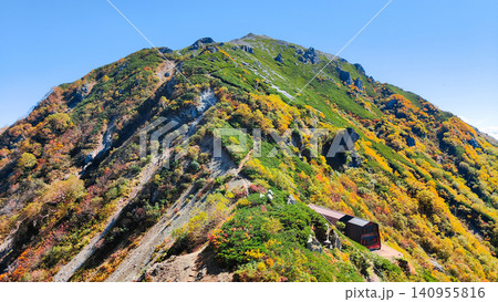秋の針ノ木岳・蓮華岳登山(針ノ木峠・針ノ木小屋と蓮華岳) 秋の針ノ木岳・蓮華岳登山(針ノ木峠・針ノ木小屋と蓮華岳) 140955816
