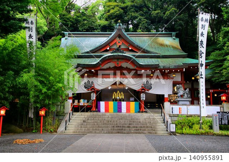推定樹齢2000年以上の『大楠』が御神木… 熱海の中心的な御社【来宮神社】 推定樹齢2000年以上の『大楠』が御神木… 熱海の中心的な御社【来宮神社】 140955891