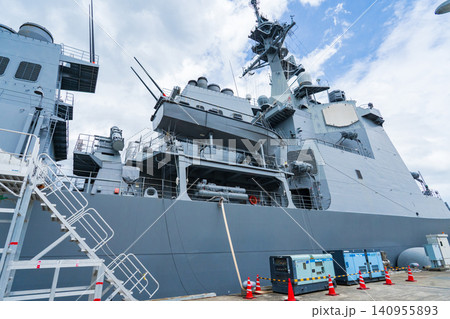 京都府舞鶴市 海上自衛隊の護衛艦 京都府舞鶴市 海上自衛隊の護衛艦 140955893