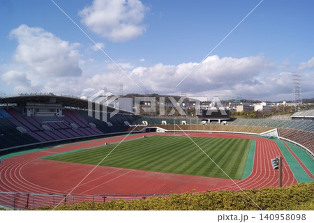 スタジアムの競技フィールド全景 スタジアムの競技フィールド全景 140958098