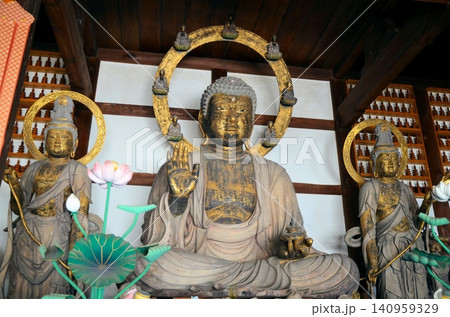 鶴林寺 新薬師堂 薬師三尊像 鶴林寺 新薬師堂 薬師三尊像 140959329
