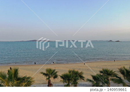 厦門近郊の砂浜と遠くの島々の空撮 厦門近郊の砂浜と遠くの島々の空撮 140959661