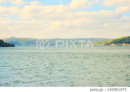 トルコ・ボスポラス海峡を巡る船旅の風景 140961975