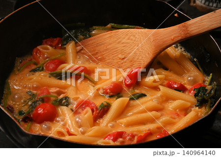 ペンネのトマトソースパスタ ペンネのトマトソースパスタ 140964140