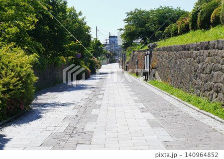 函館の町が見渡せるこの高台は美しい協会が目を引きます。 函館の町が見渡せるこの高台は美しい協会が目を引きます。 140964852
