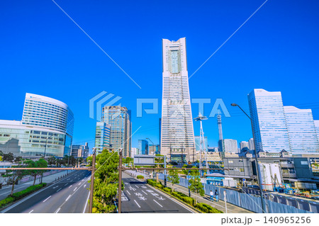 日本の横浜都市景観桜木町駅前。ザ・タワー横浜北仲の目の前で超高層複合ビル建設へ=令和6年11月3日 日本の横浜都市景観桜木町駅前。ザ・タワー横浜北仲の目の前で超高層複合ビル建設へ=令和6年11月3日 140965256