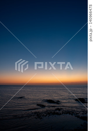 日没後の美しい海の風景 日没後の美しい海の風景 140966478