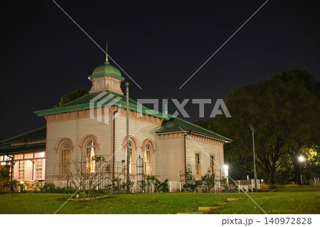 【神奈川県平塚市の名所】八幡山の洋館（夜景） 140972828