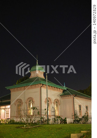 【神奈川県平塚市の名所】八幡山の洋館(夜景) 【神奈川県平塚市の名所】八幡山の洋館(夜景) 140972829