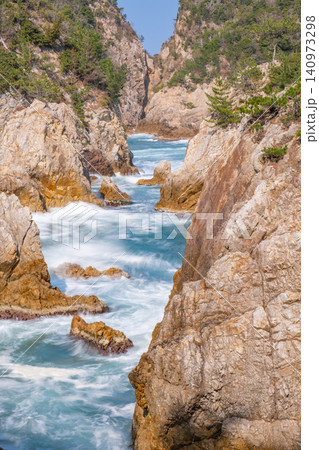 浦富海岸 断層 鳥取県岩美郡岩美町 浦富海岸 断層 鳥取県岩美郡岩美町 140973298