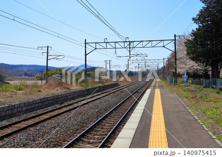 どこか懐かしい無人駅の風情|青い森鉄道で行く北東北の旅行・ローカル線観光の景色 どこか懐かしい無人駅の風情|青い森鉄道で行く北東北の旅行・ローカル線観光の景色 140975415