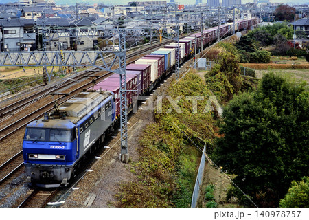 2007年 東海道線を走るEF200-3コンテナ貨物列車 2007年 東海道線を走るEF200-3コンテナ貨物列車 140978757