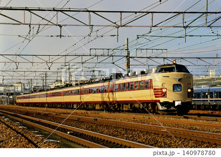 2007年 東海道線を走る485系L特急雷鳥9両 2007年 東海道線を走る485系L特急雷鳥9両 140978780