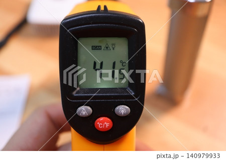 Digital Thermometer Displaying 41.5 Degrees Celsius Digital Thermometer Displaying 41.5 Degrees Celsius 140979933